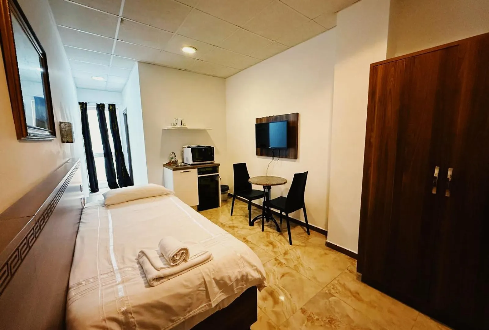 Slimiza Suites Sliema 0*,  Malta