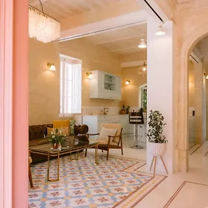  Guest house Tinja